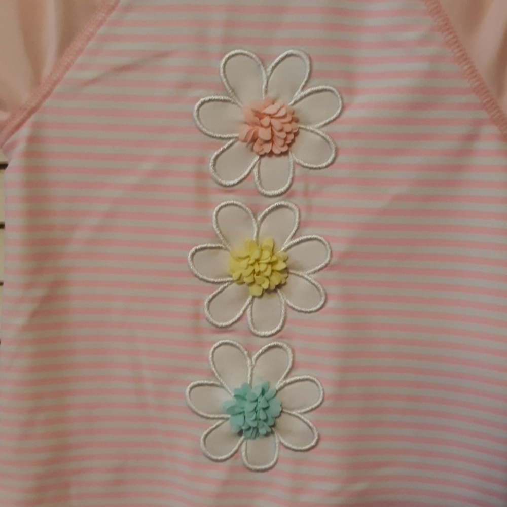 Little Me Rashguard - Picture 3 of 3